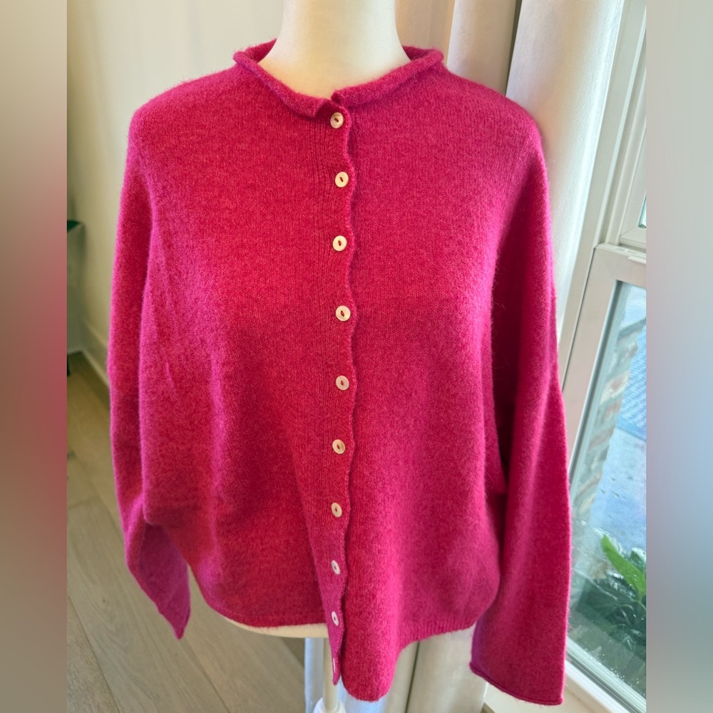 Elegant Fuchsia Button-Down Cardigan size Small